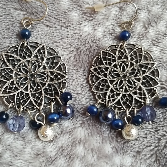 Earrings Bundle - Picture 2 of 5